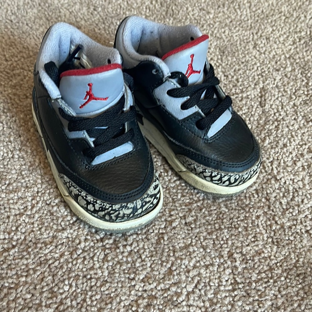 Kids Jordan retro 3